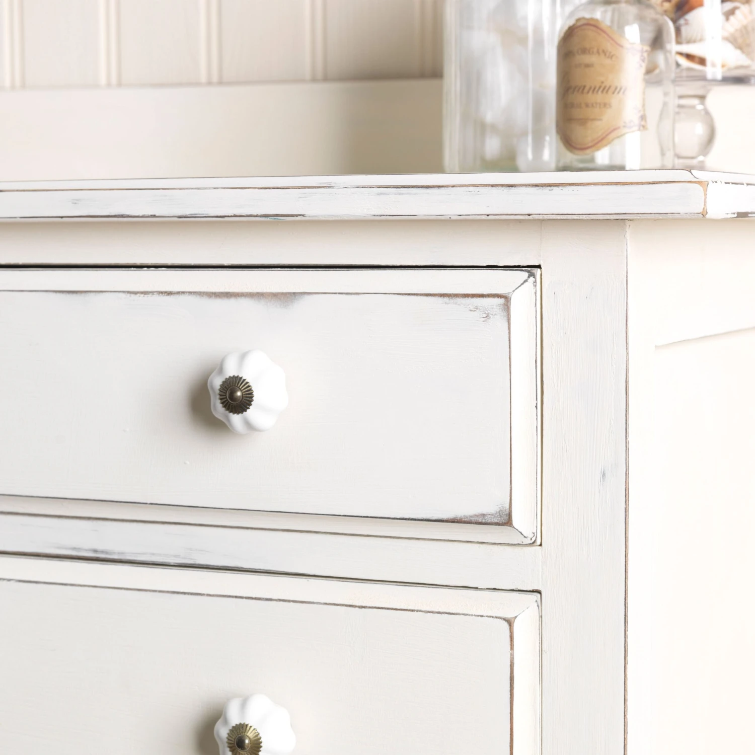 Rust-Oleum Antique White Matt Chalky effect Multi-surface Spray paint, 400ml Rust-Oleum Antique White Matt Chalky Effect Multi-surface Spray Paint, 400ml -Rust-Oleum rust oleum antique white matt chalky effect multi surface spray paint 400ml5013296940863 01i bq scaled